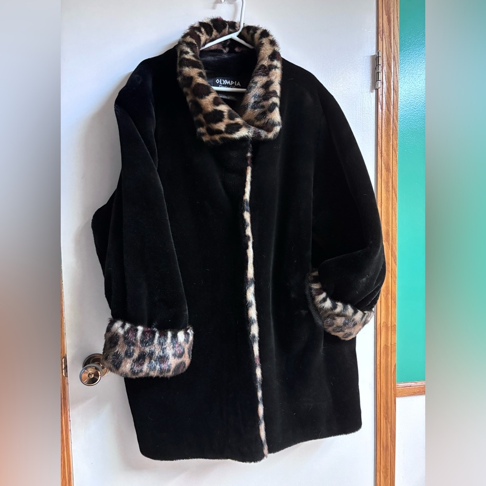 Stunning black & cheetah Olympia Limited Inc faux fur jacket